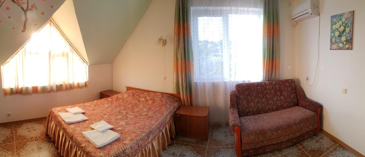 Zolotye Peski Mini Hotel Blagoveshchenskaya Extérieur photo